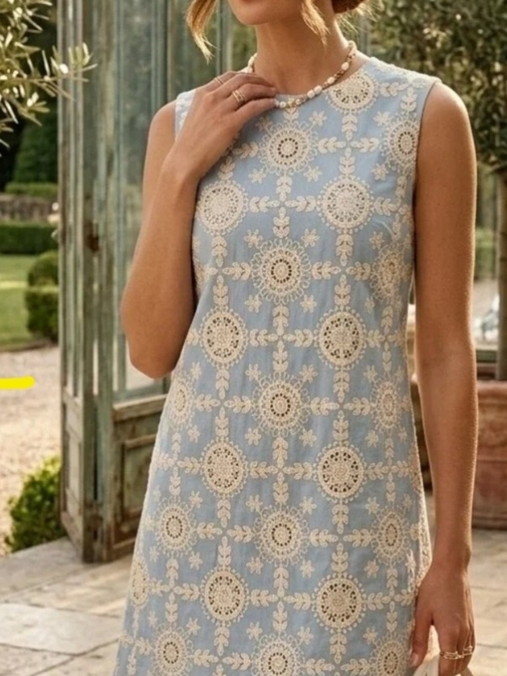 Commense Sky Blue & Cream Sleeveless Lace-Detail Shift Dress